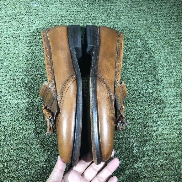 Allen Edmonds Bridgeton Kiltie Tassels Loafers Cognac Mens 9.5D Dress Shoes 5069 main image 5
